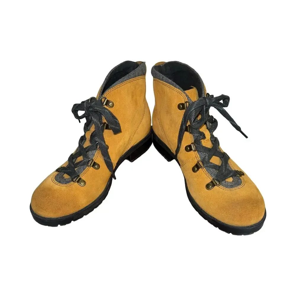 Clarks Women's‎ Lumberjack Suede Hiking Ankle Boots Size US 10 EU 41.5